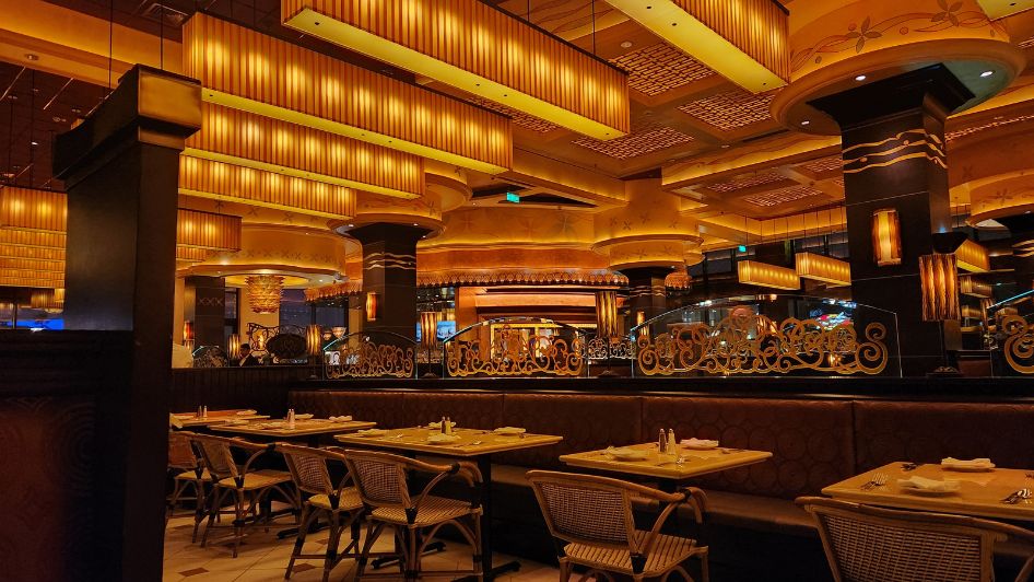 مطعم ذا تشيز كيك فاكتوري The Cheesecake Factory