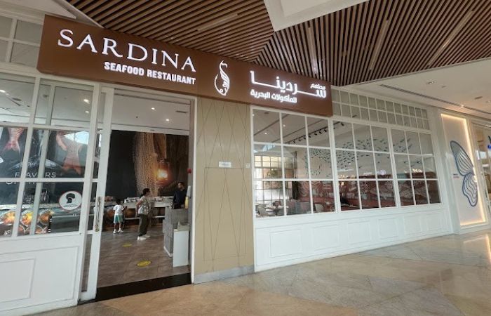 مطعم Sardina Seafood Restaurant